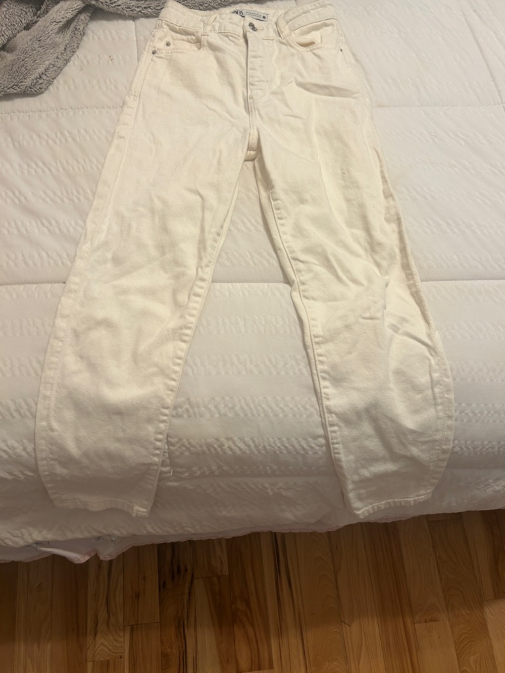 Women's White High-Rise Straight Jeans Zara
